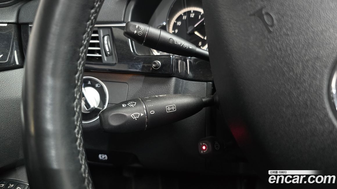 Mercedes-Benz E-Class 2011