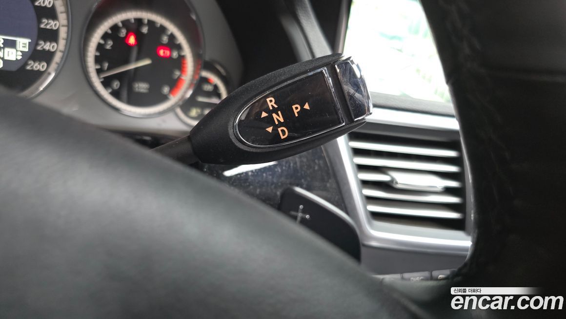 Mercedes-Benz E-Class 2011