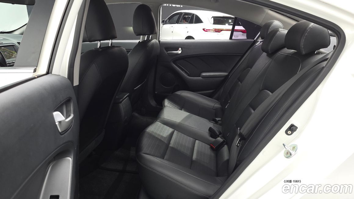 Kia K3 2016