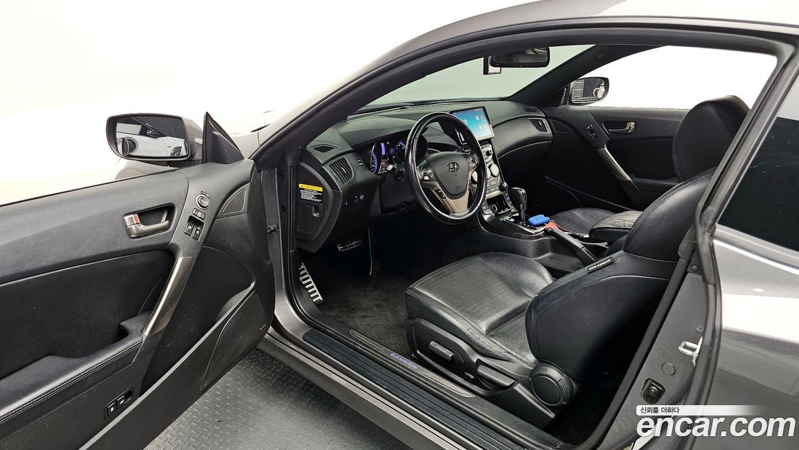 Hyundai Genesis 2013