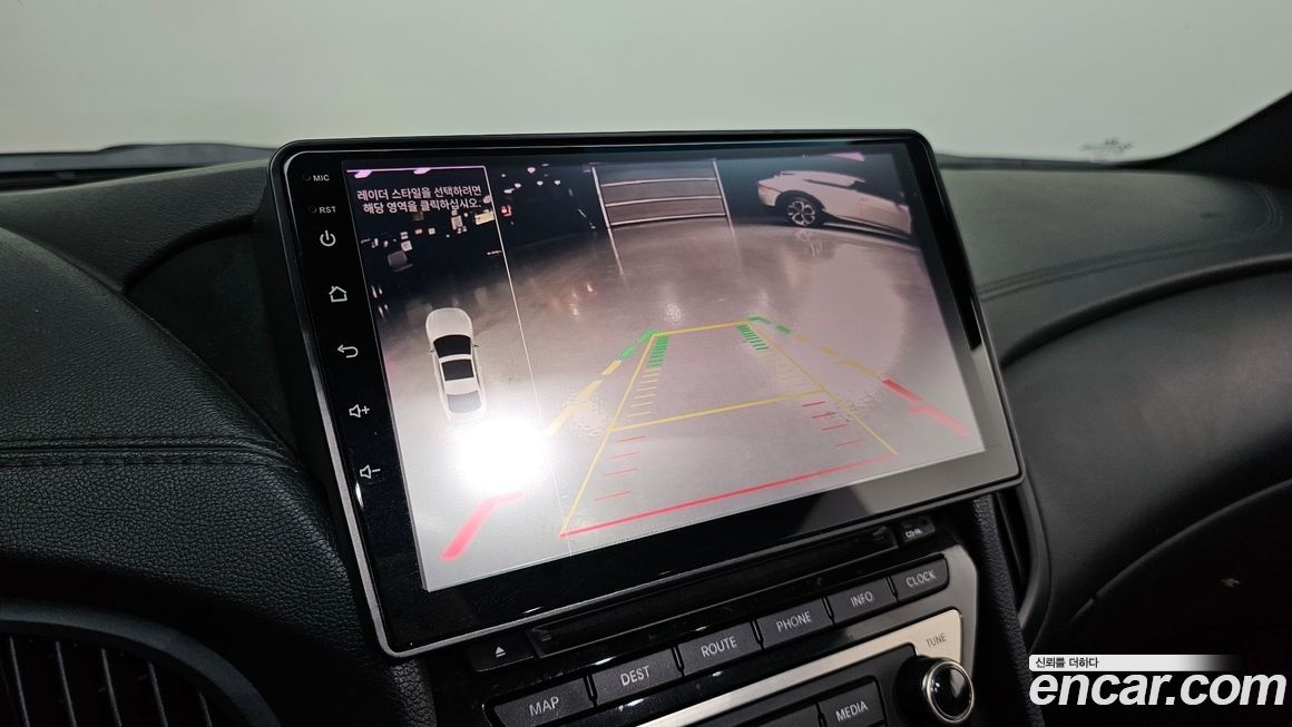 Hyundai Genesis 2013