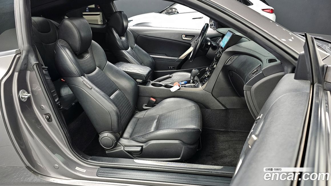 Hyundai Genesis 2013