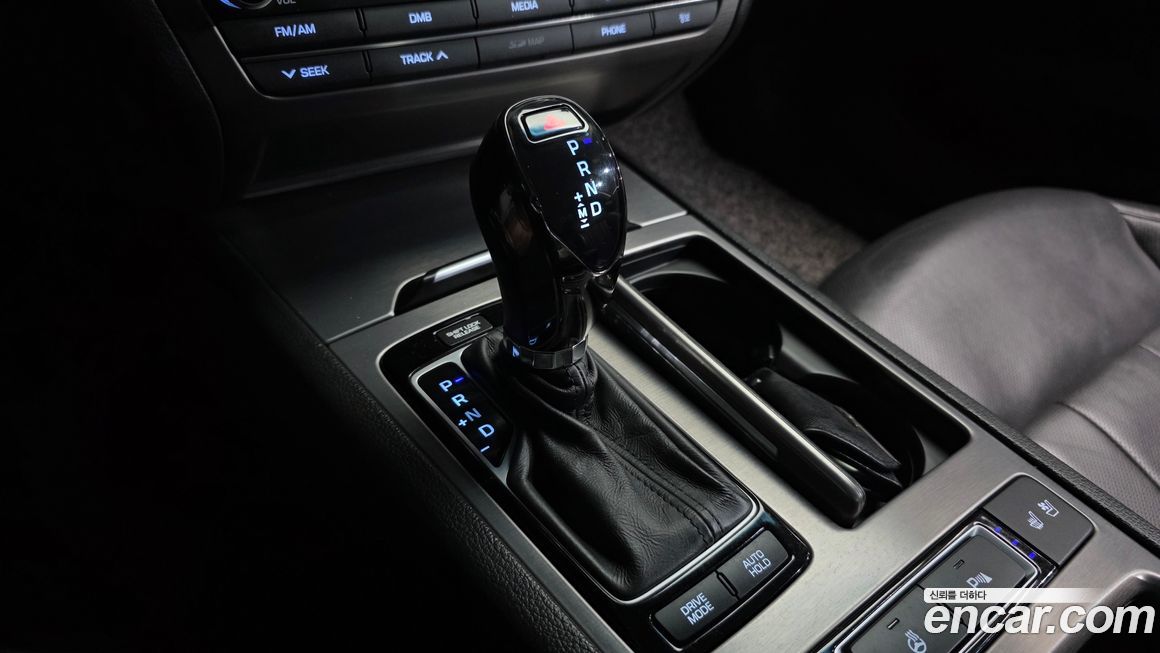 Hyundai Genesis 2016