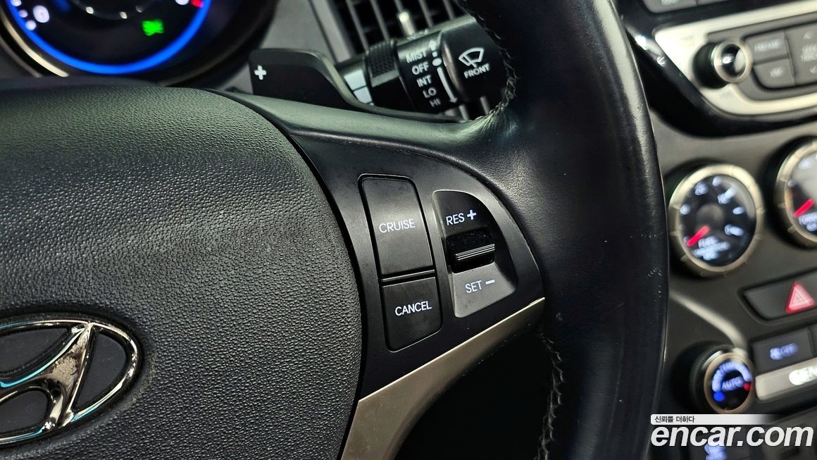 Hyundai Genesis 2013