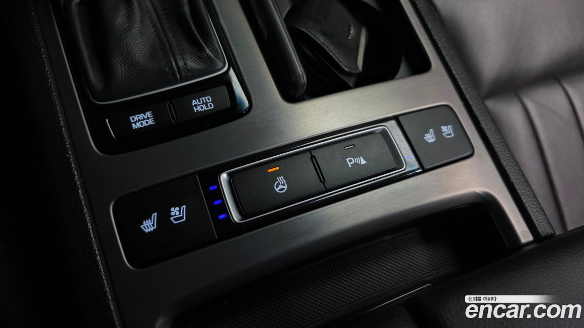 Hyundai Genesis 2016