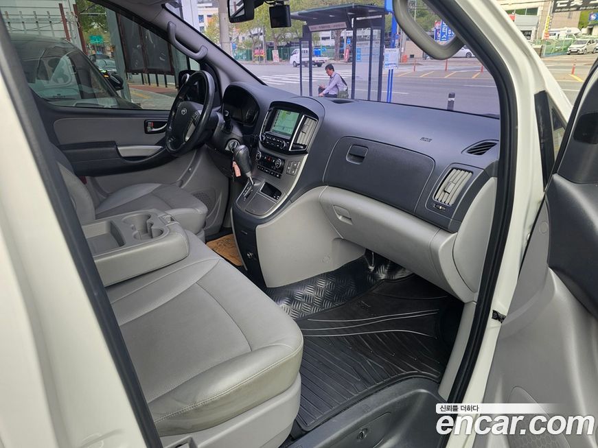 Hyundai Starex 2016