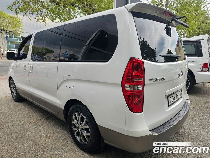 Hyundai Starex 2016