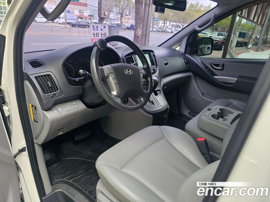 Hyundai Starex 2016