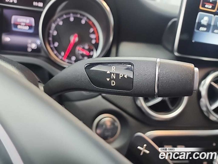 Mercedes-Benz GLA-Class 2019