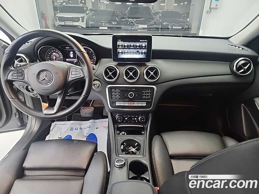 Mercedes-Benz GLA-Class 2019