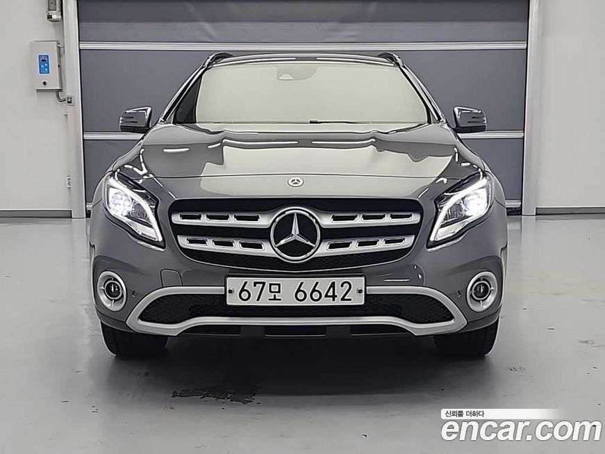 Mercedes-Benz GLA-Class 2019