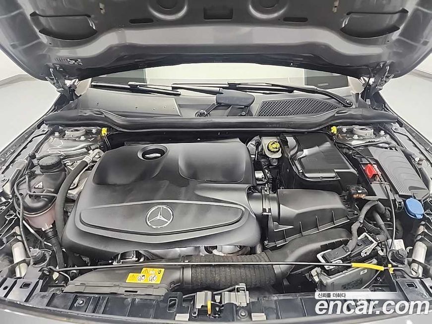 Mercedes-Benz GLA-Class 2019