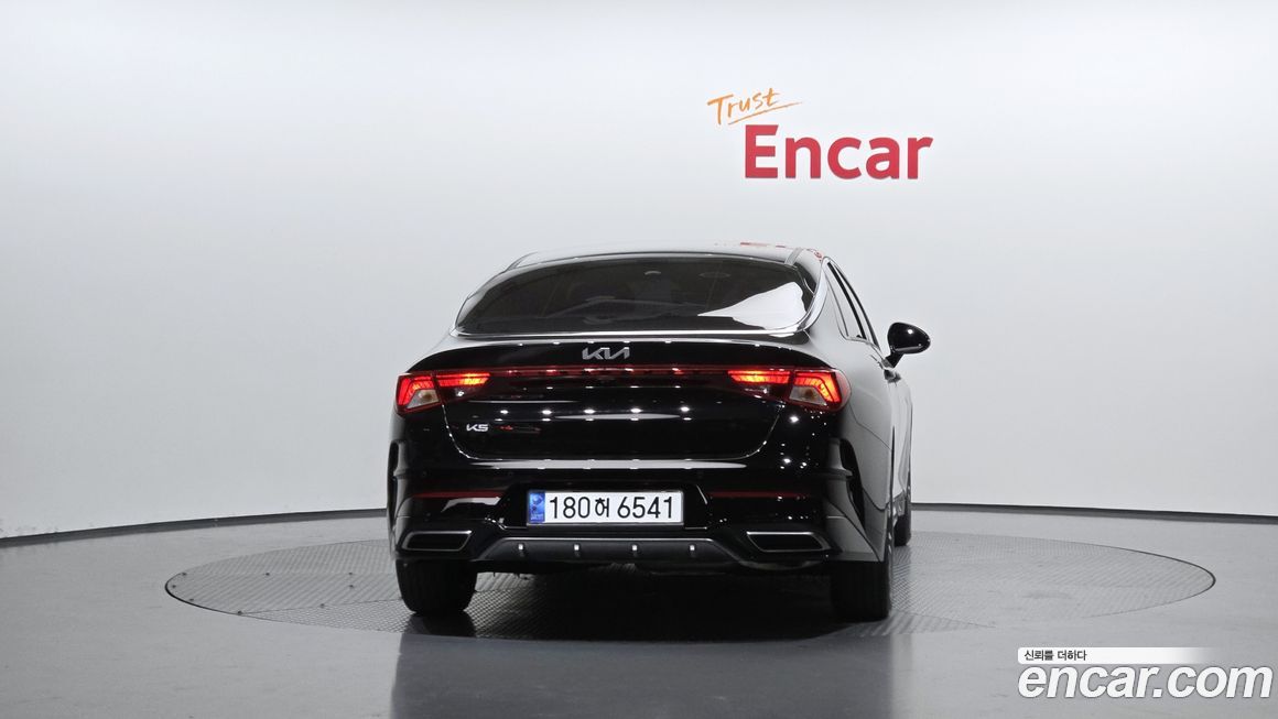 Kia K5 2023