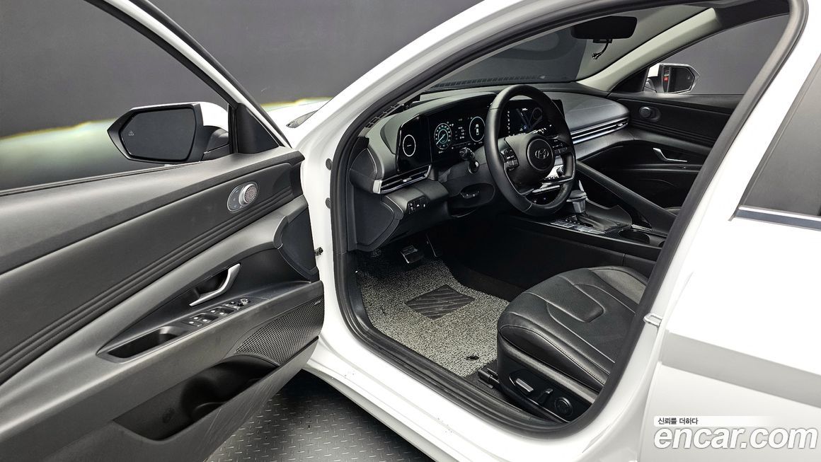 Hyundai AVANTE 2021