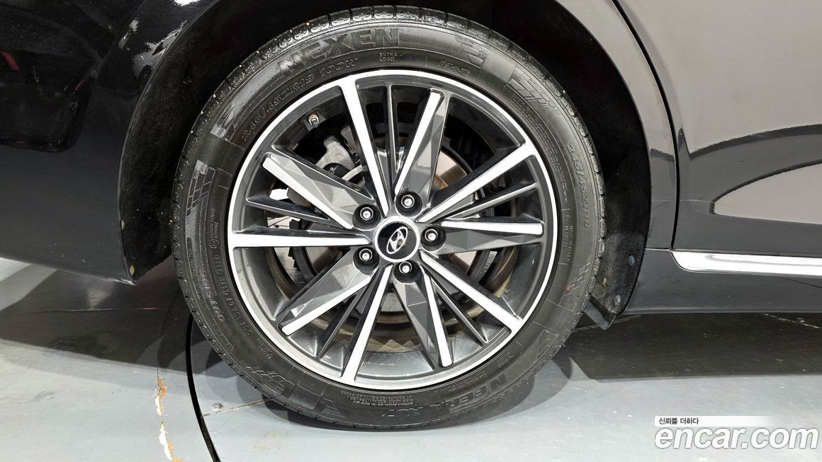 Hyundai Grandeur 2020