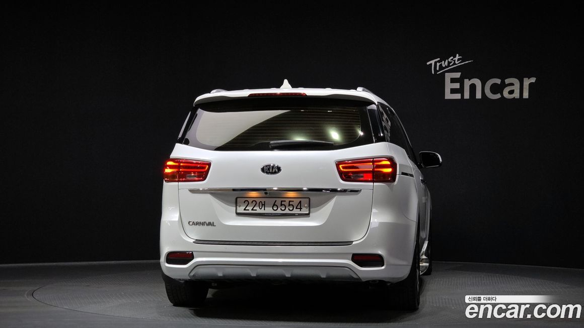 Kia Canival 2019