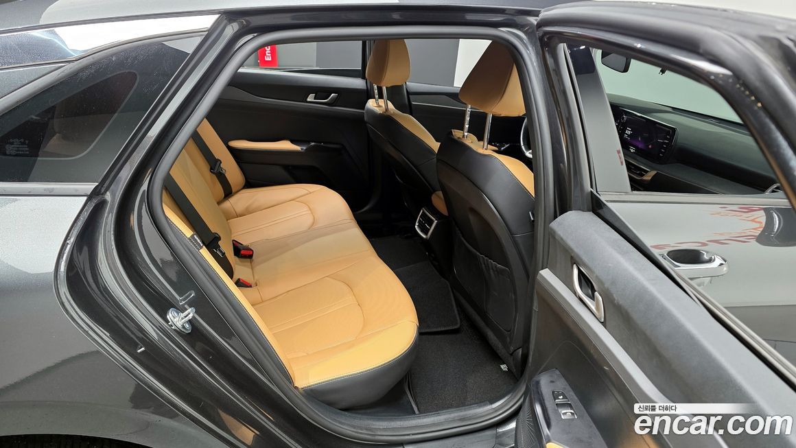 Kia K5 2023