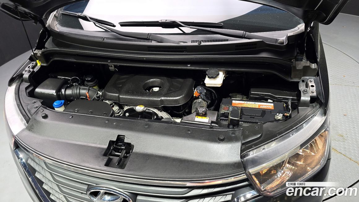 Hyundai Starex 2021