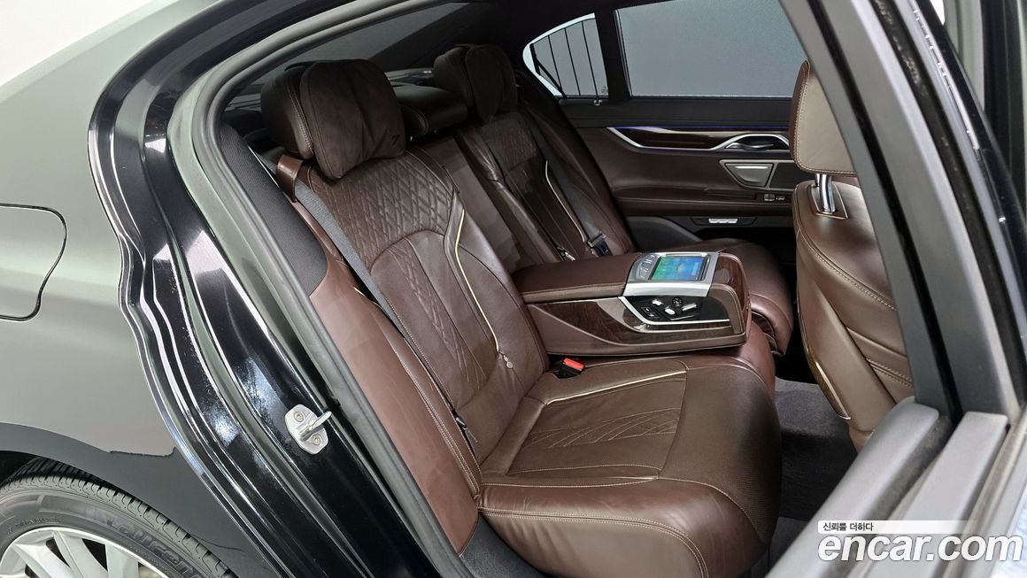 BMW 7-Series 2016