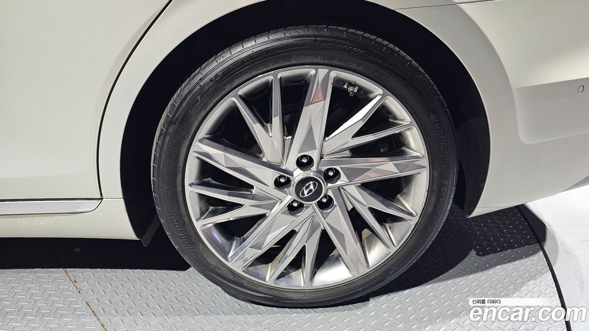 Hyundai Grandeur 2020