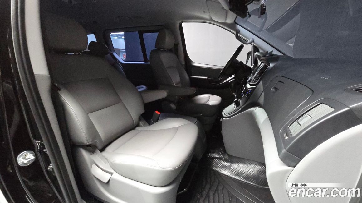 Hyundai Starex 2021