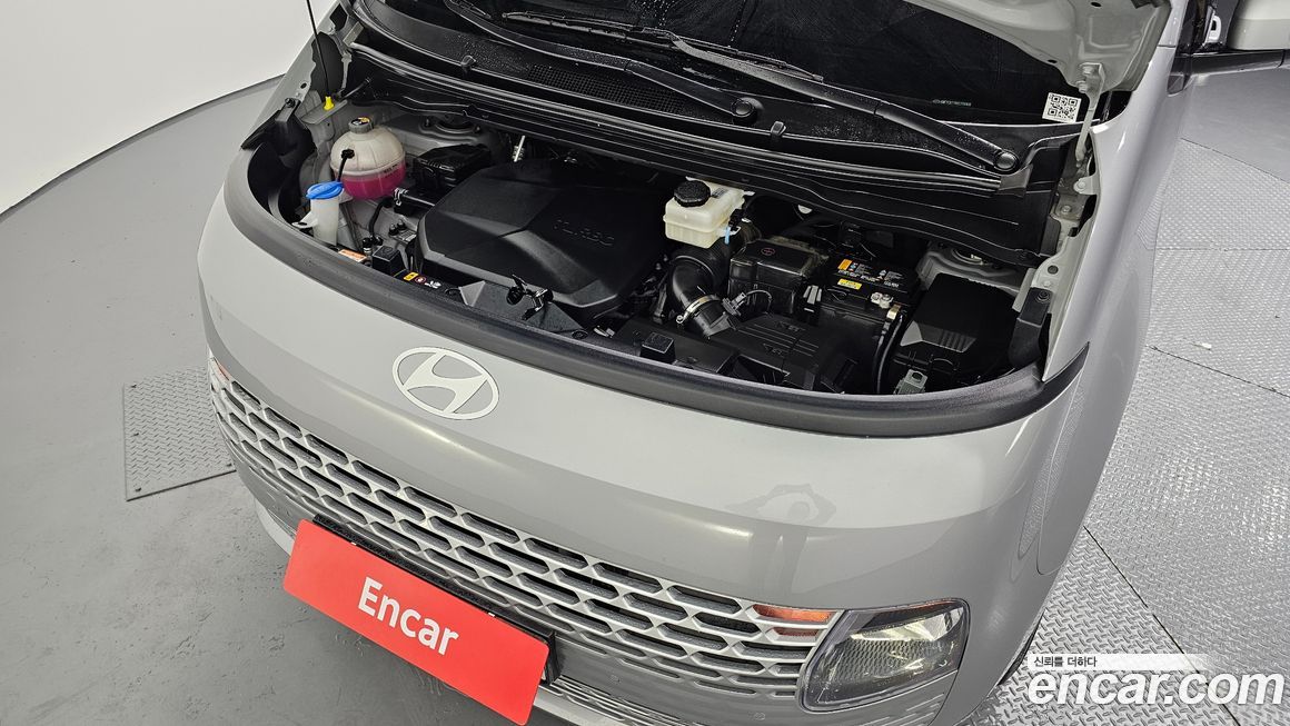 Hyundai Staria 2025