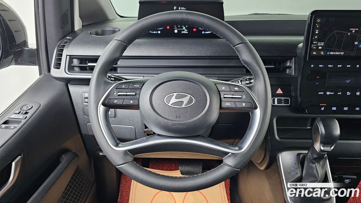 Hyundai Staria 2025