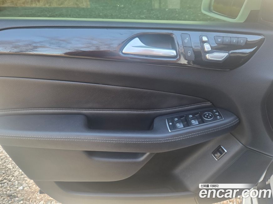 Mercedes-Benz GLE-Class 2017
