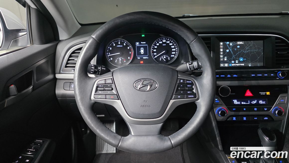 Hyundai AVANTE 2016