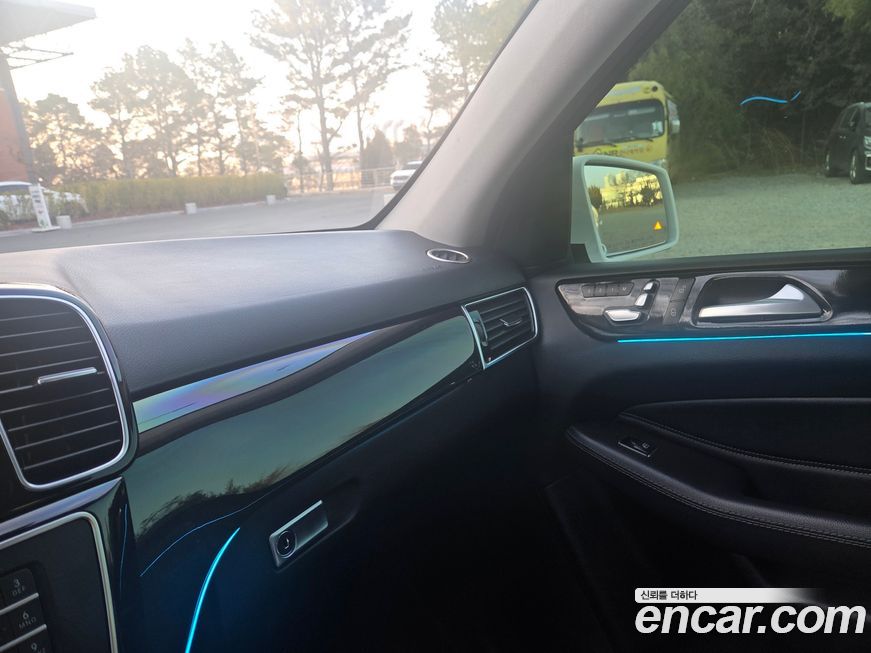 Mercedes-Benz GLE-Class 2017