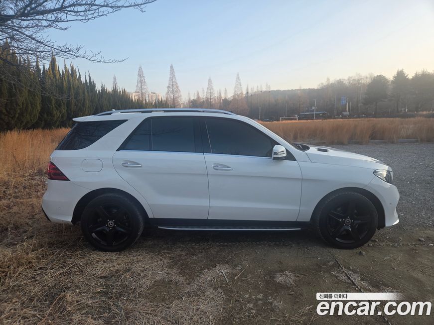 Mercedes-Benz GLE-Class 2017