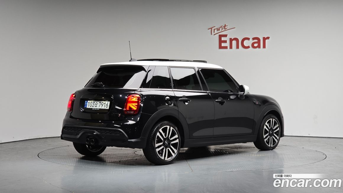 Mini Cooper 2024