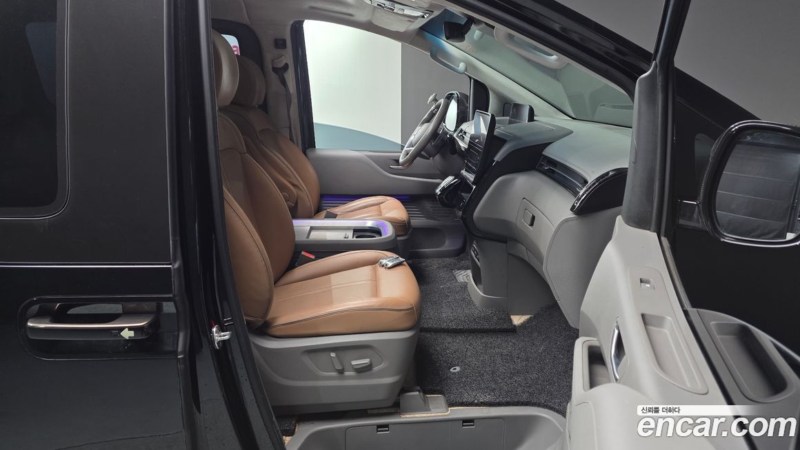 Hyundai Staria 2023