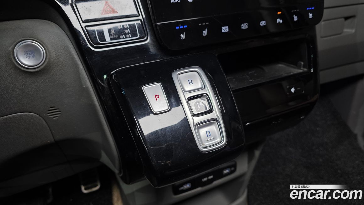 Hyundai Staria 2023