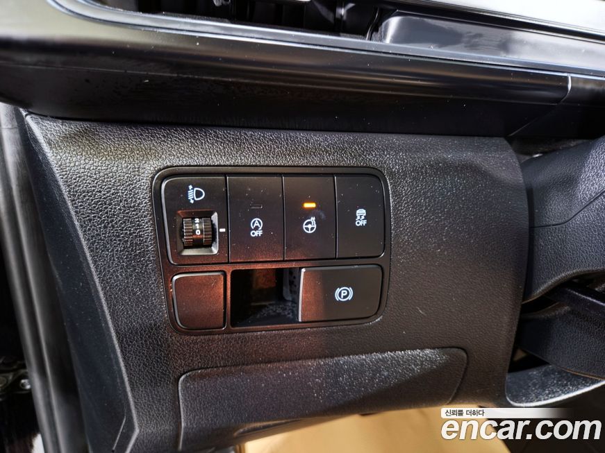 Hyundai Staria 2025