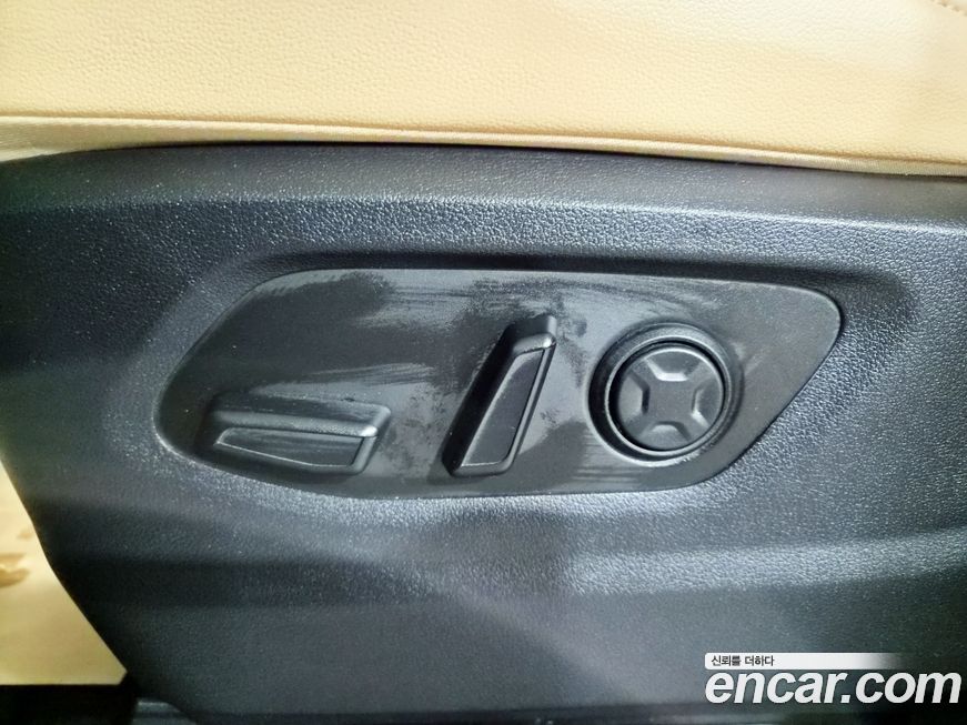Hyundai Staria 2025