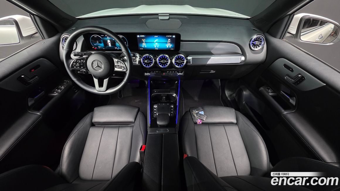 Mercedes-Benz GLB-Class 2021