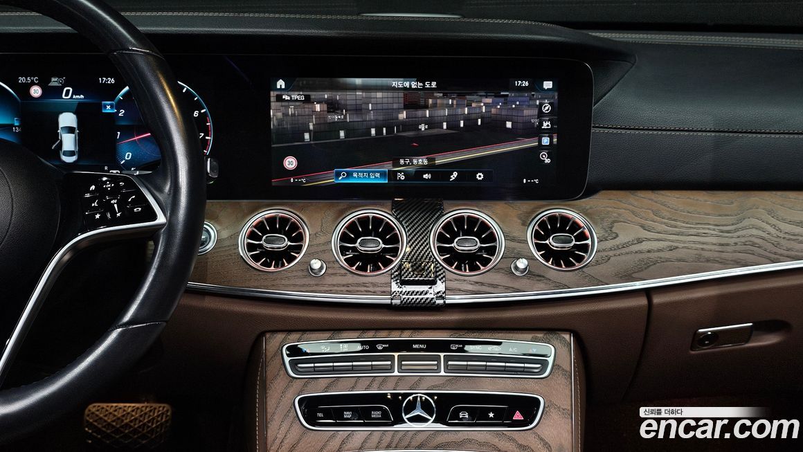 Mercedes-Benz E-Class 2021