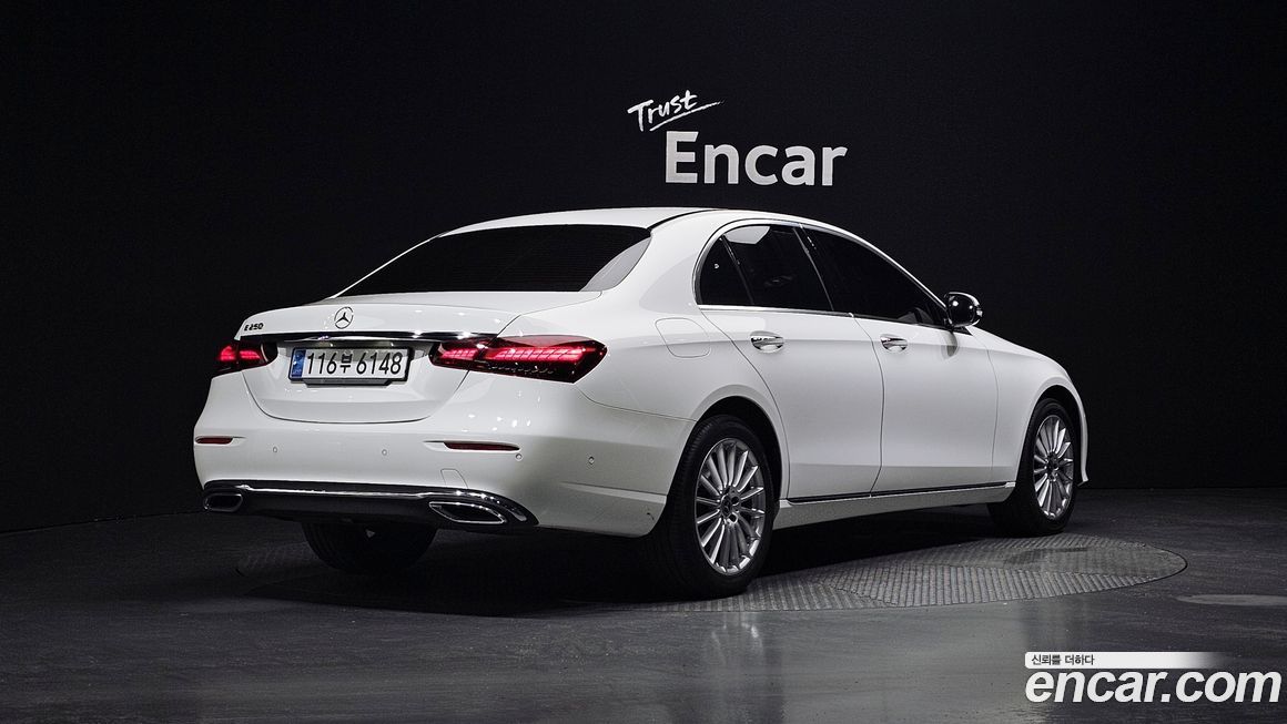 Mercedes-Benz E-Class 2021