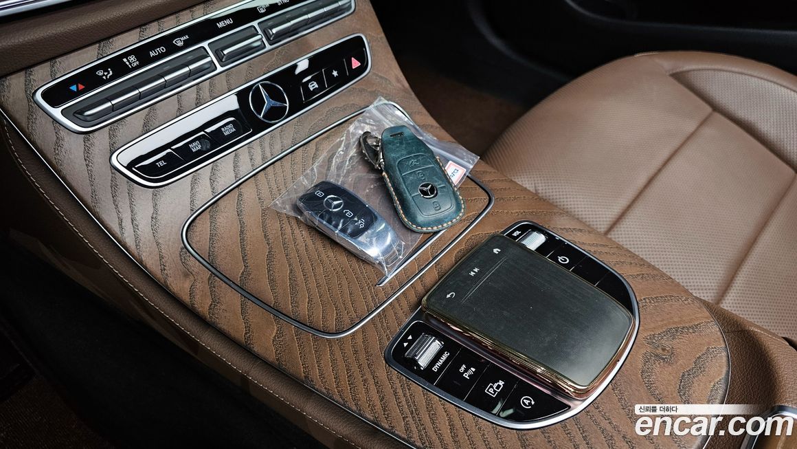 Mercedes-Benz E-Class 2021