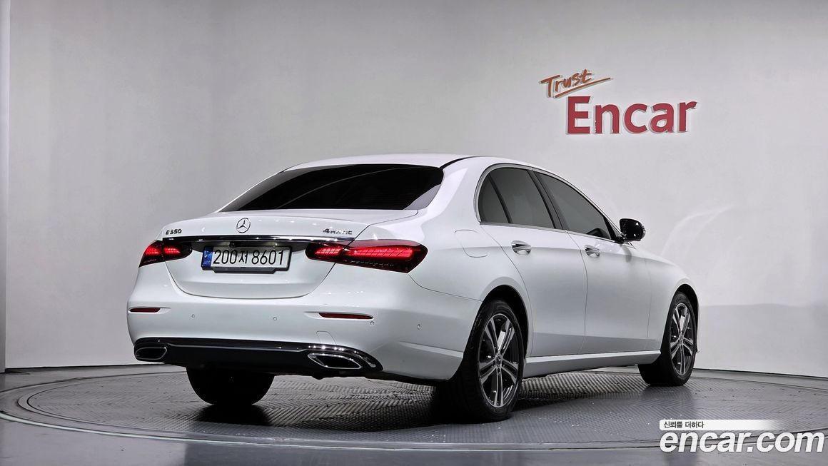 Mercedes-Benz E-Class 2022