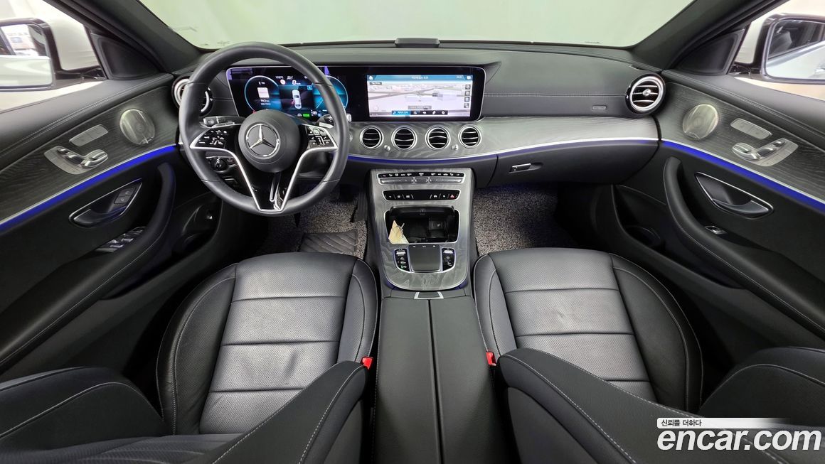 Mercedes-Benz E-Class 2022