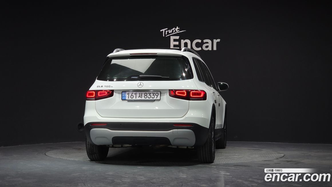 Mercedes-Benz GLB-Class 2021