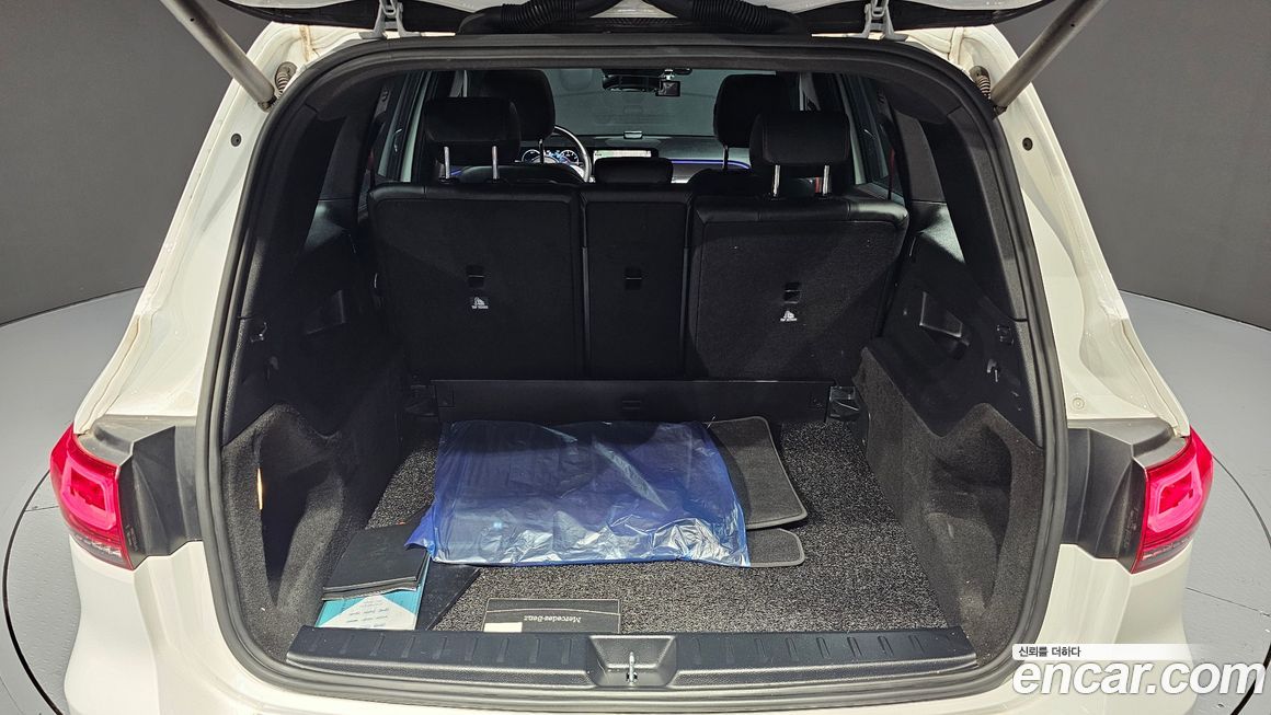 Mercedes-Benz GLB-Class 2021