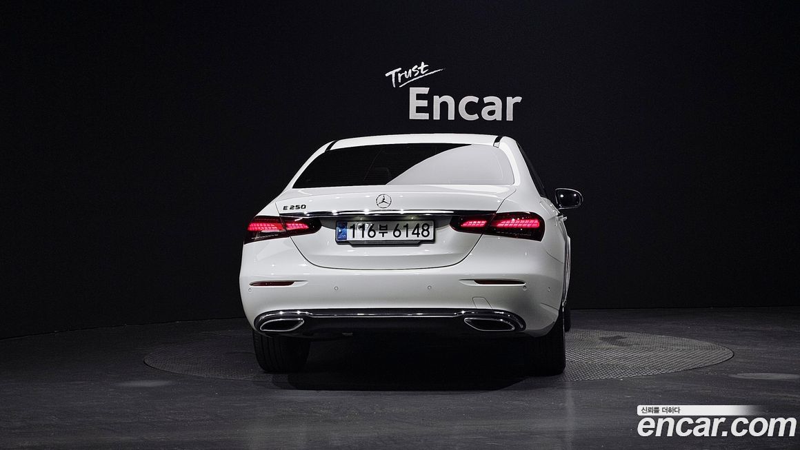 Mercedes-Benz E-Class 2021