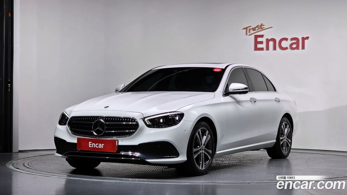 Mercedes-Benz E-Class 2022