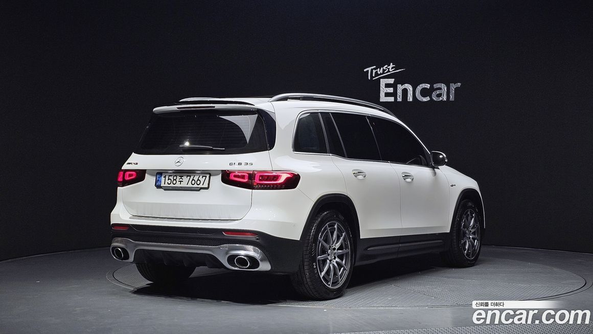 Mercedes-Benz GLB-Class 2021