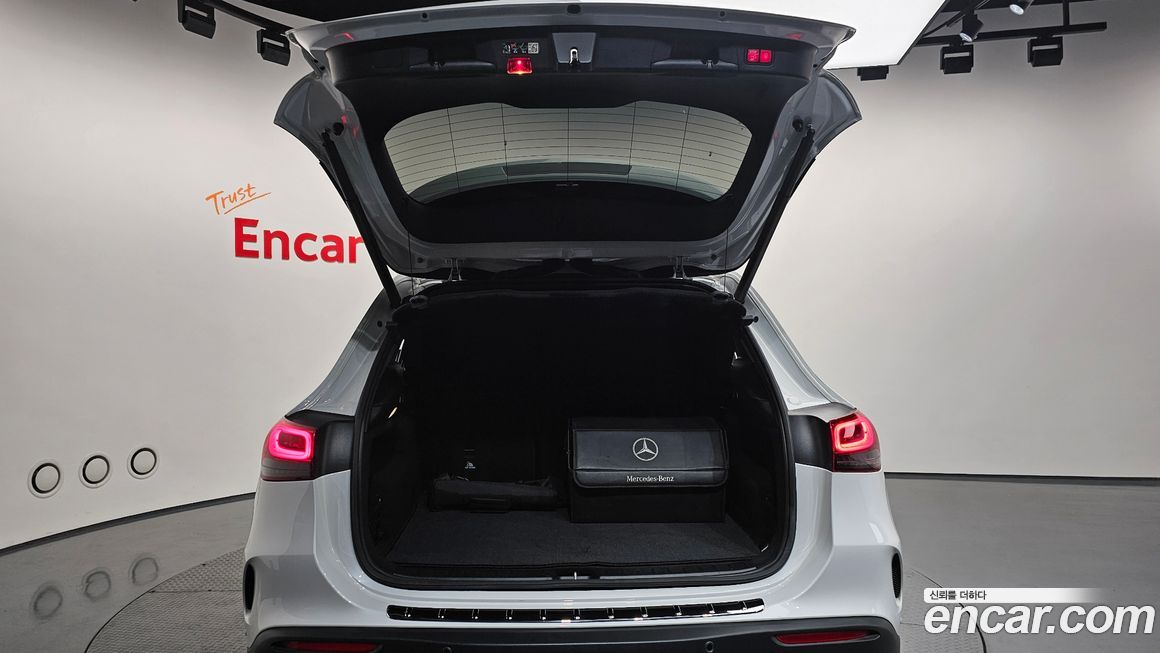 Mercedes-Benz EQA 2022