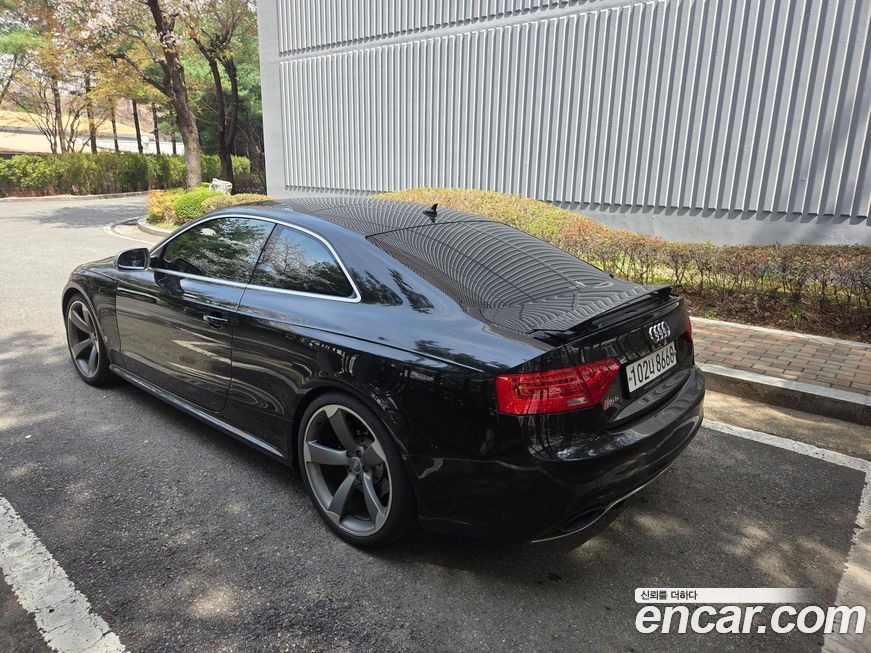 Audi RS5 2013