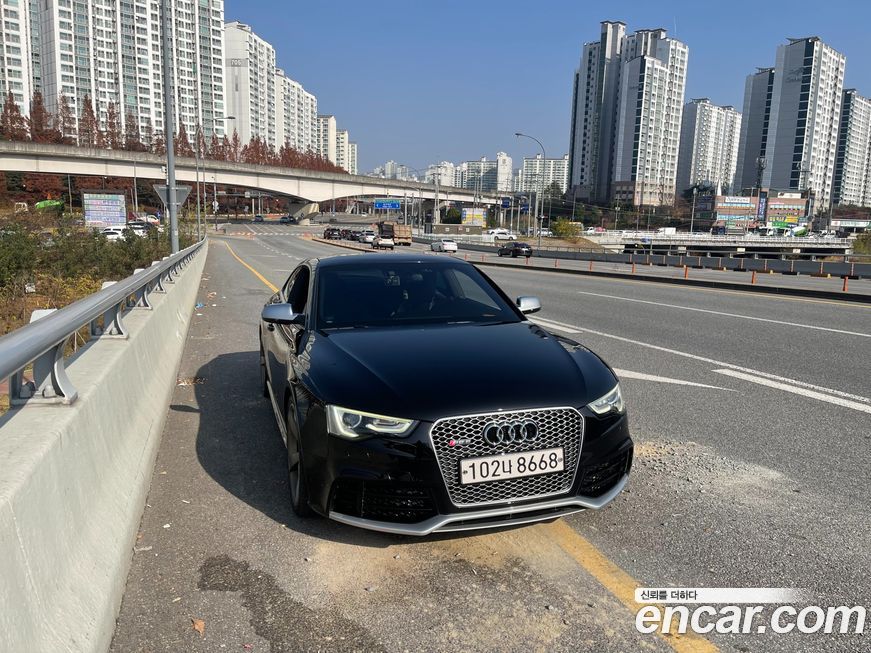 Audi RS5 2013